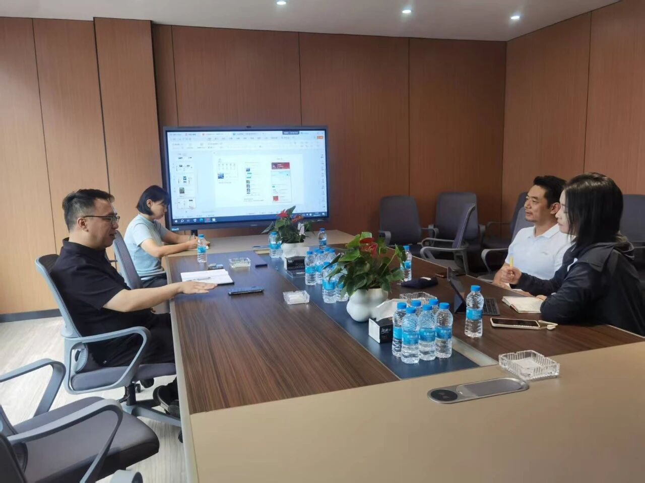 eaa521b0afdac47a14806cc5857b3567.jpg eaa521b0afdac47a14806cc5857b3567.jpg